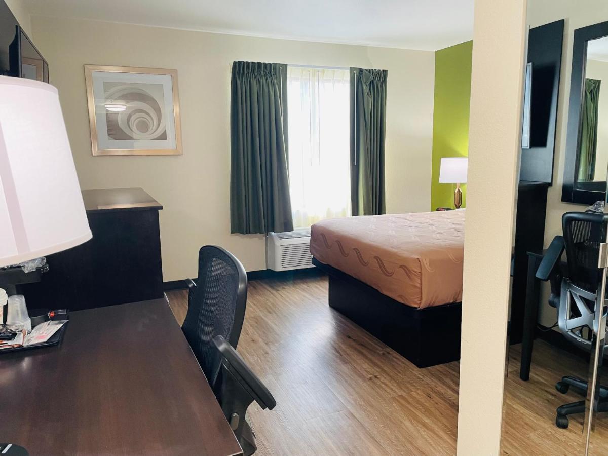 Quality Inn & Suites Lake Charles South Εξωτερικό φωτογραφία