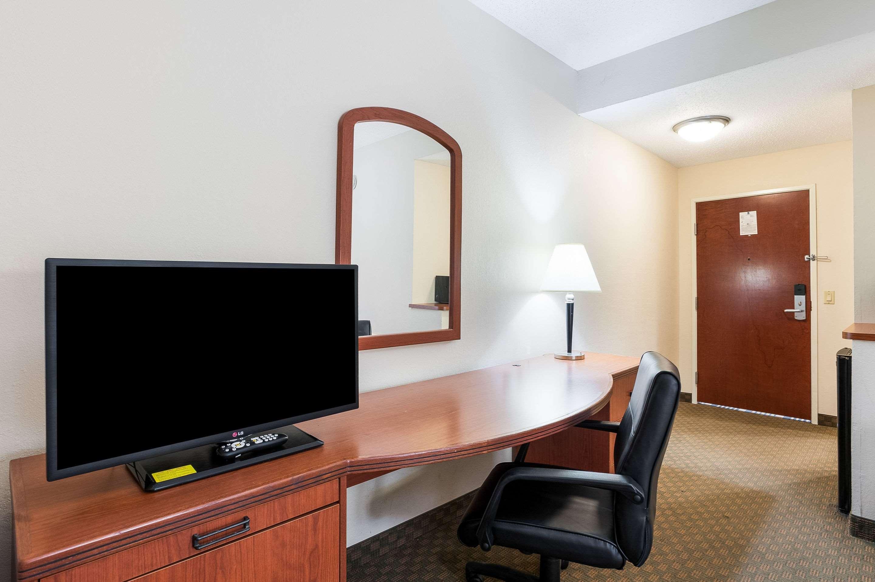 Quality Inn & Suites Lake Charles South Εξωτερικό φωτογραφία