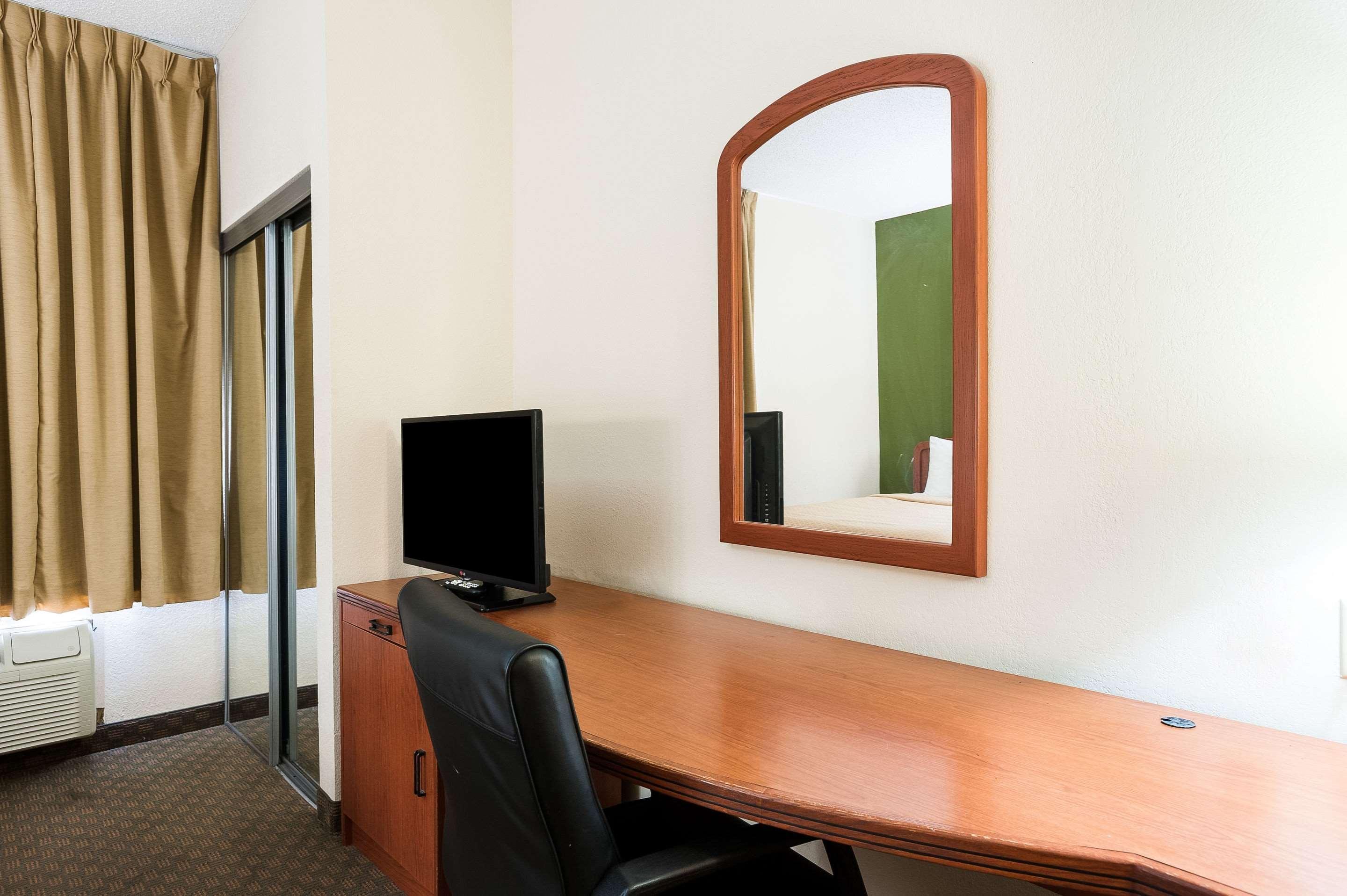 Quality Inn & Suites Lake Charles South Εξωτερικό φωτογραφία