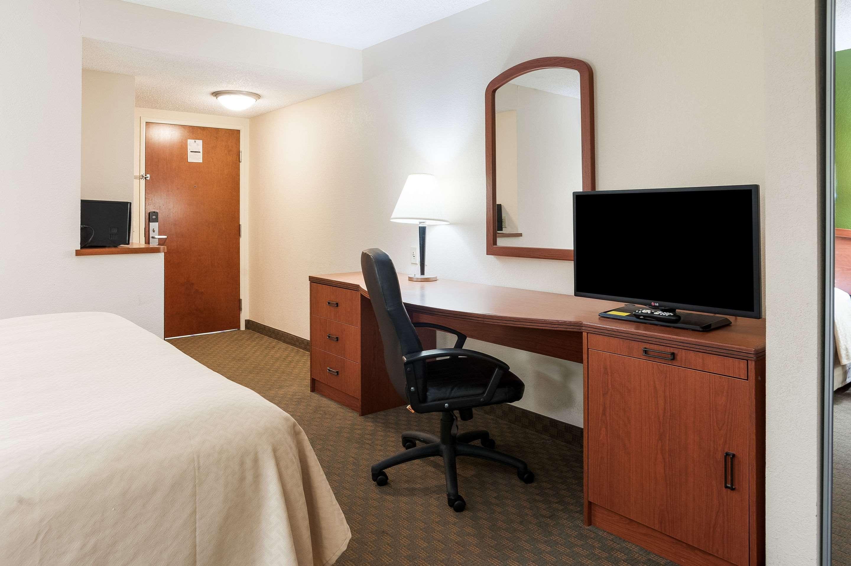 Quality Inn & Suites Lake Charles South Εξωτερικό φωτογραφία